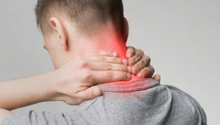 Boyun Ağrısı Neden Olur? Nasıl Geçer?