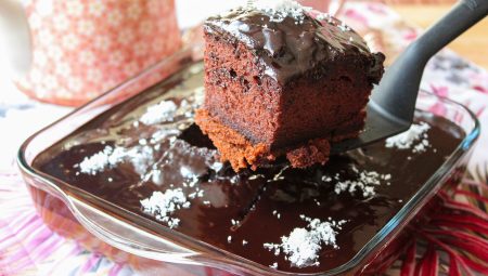 Enfes Lezzetli Islak Kek Tarifi