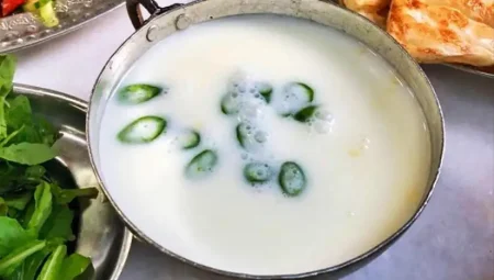 Yandım Çavuş Ayranı Tarifi: Serinletici Bir Ege İçeceği